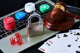 Live football and casino game selection on erek04